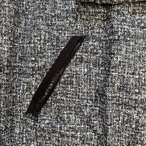 Blue and White Wind Breaker - Picture 2 of 7